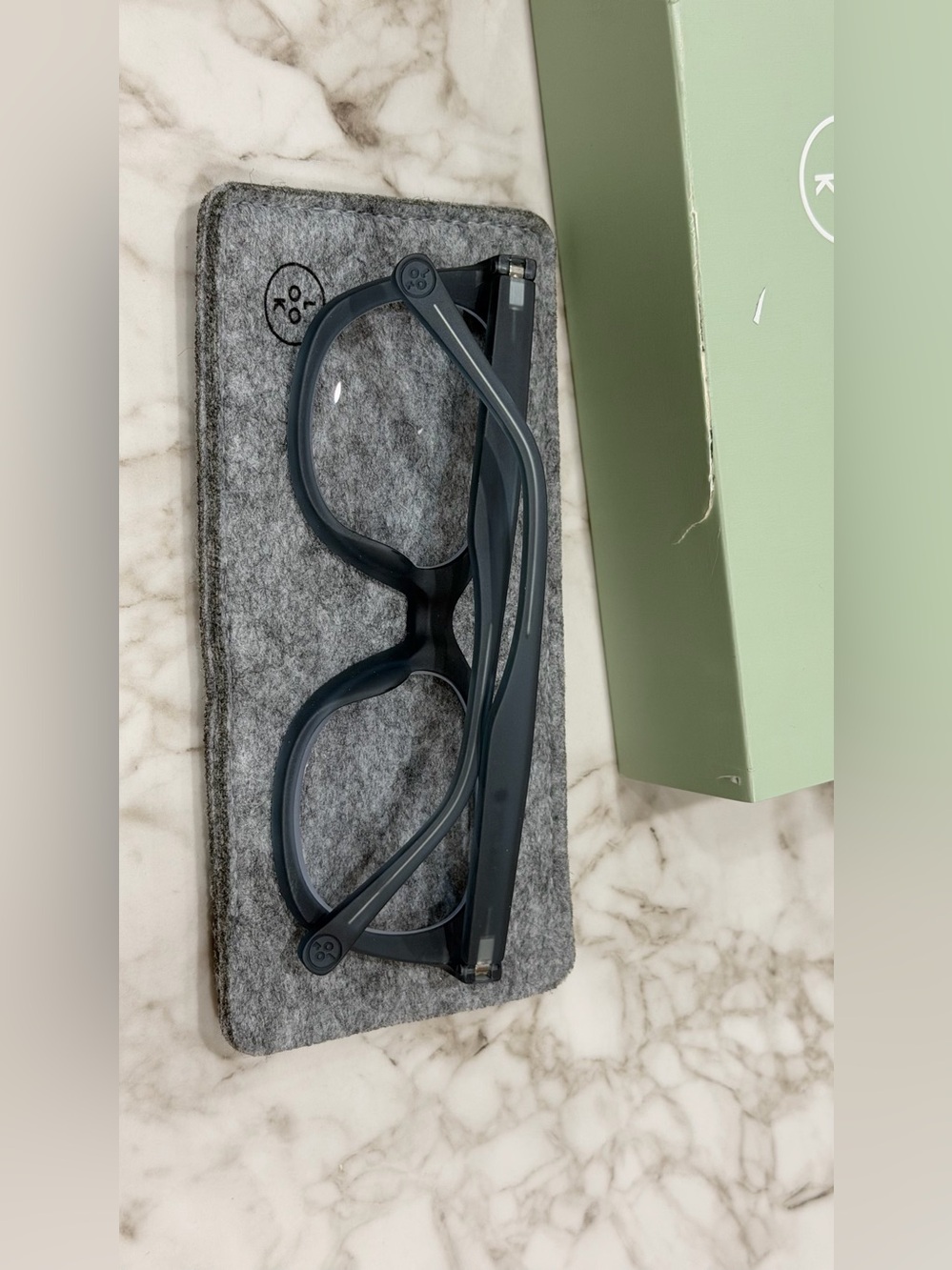 Look Optics x Eva Mendes Progressive Evita Glasses in Lake Blue, +1.50 - Picture 10 of 13